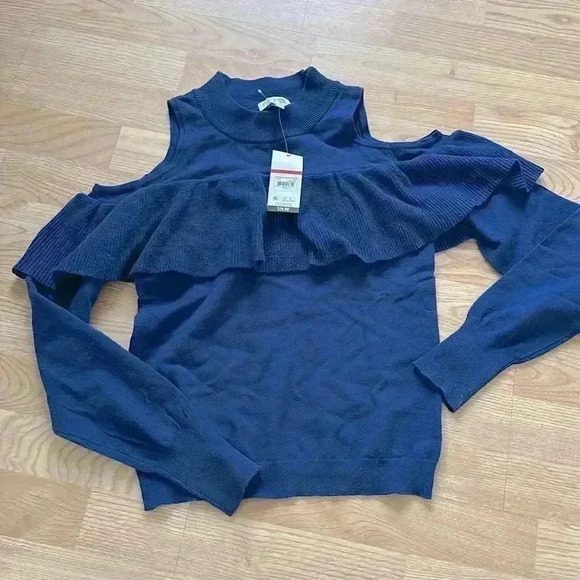 Sofia‎ Jeans Cold Shoulder Top - Picture 1 of 4